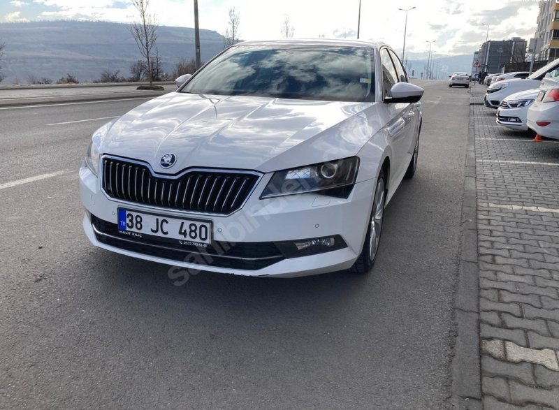 İLK SAHİBİNDEN TEMİZ SKODA SUPERB