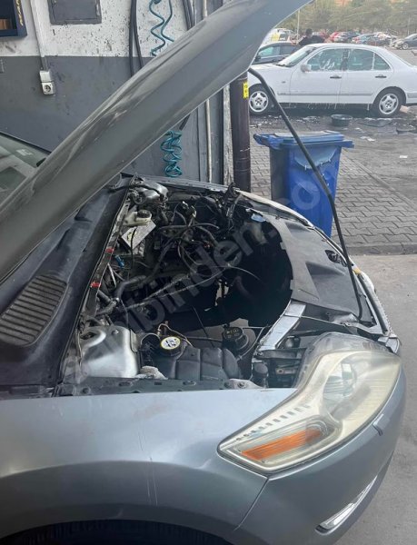 Sunroof-Alcantara Döşeme-Koltuk Isıtmalı-0 motorlu Ford Mondeo