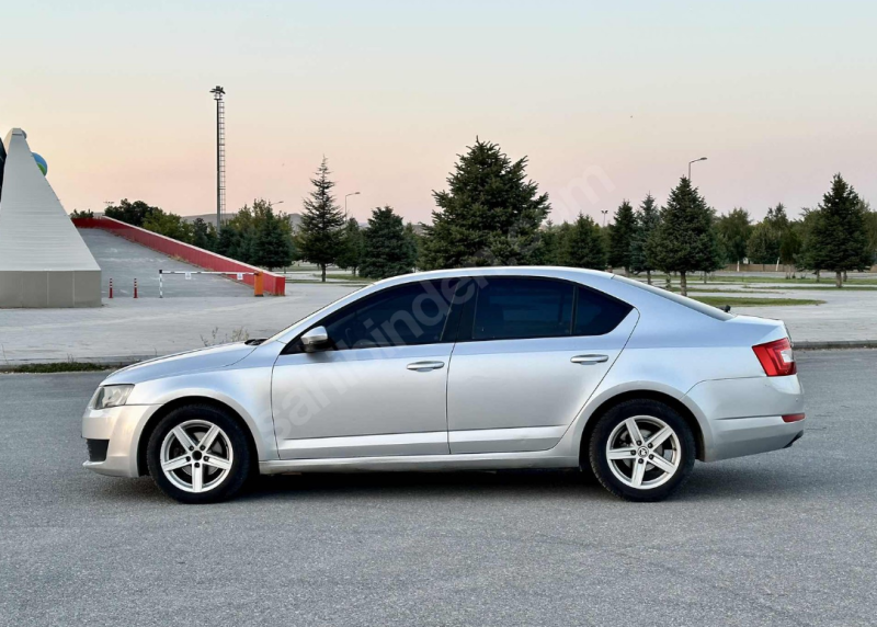 2015 Skoda Octavia 1.6TDI Otomatik Değişensiz Sorunsuz