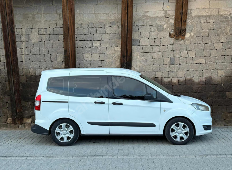 MASRAFSIZ DEĞİŞENSİZ 2015 MODEL FORD COURİER 1.5 TDCi TREND