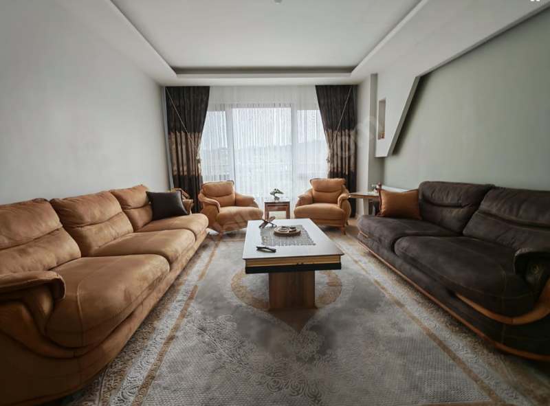 ŞEHRİN GÖBEĞİNDE STELLA SİTESİNDE 3+1 LÜKS DAİRE
