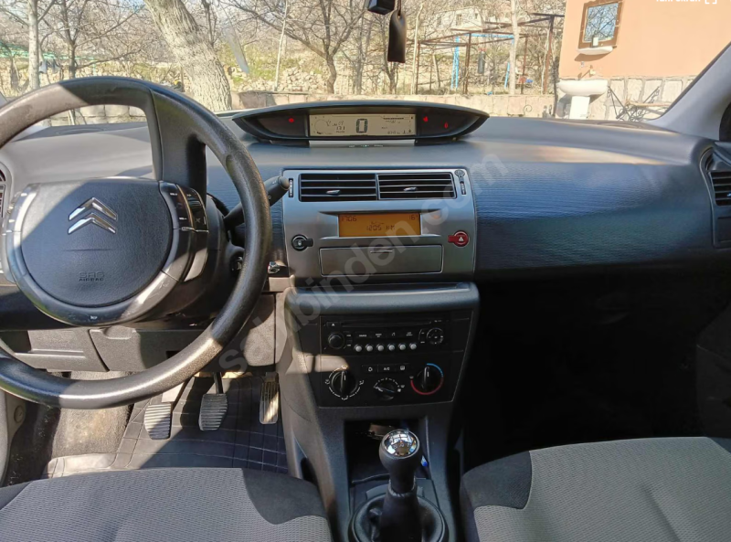 BOYASIZ VE DEĞİŞENSİZ 2010 MODEL CITROEN C4 1.6 HDI