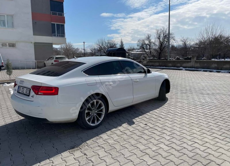 SAHİBİNDEN EMSALSİZ TEMİZLİKTE AUDİ A5 QUATTRO