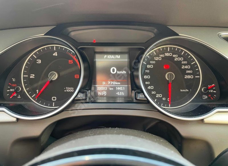 SAHİBİNDEN EMSALSİZ TEMİZLİKTE AUDİ A5 QUATTRO