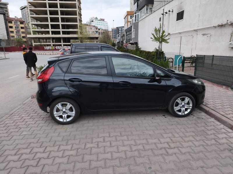 Sahibinden Ford Fiesta 1.4 TDCi Bakımlı