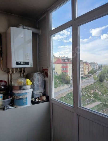 Eskişehir Bağlarinda Cadde üzeri 2+1 kiralik kombili daire