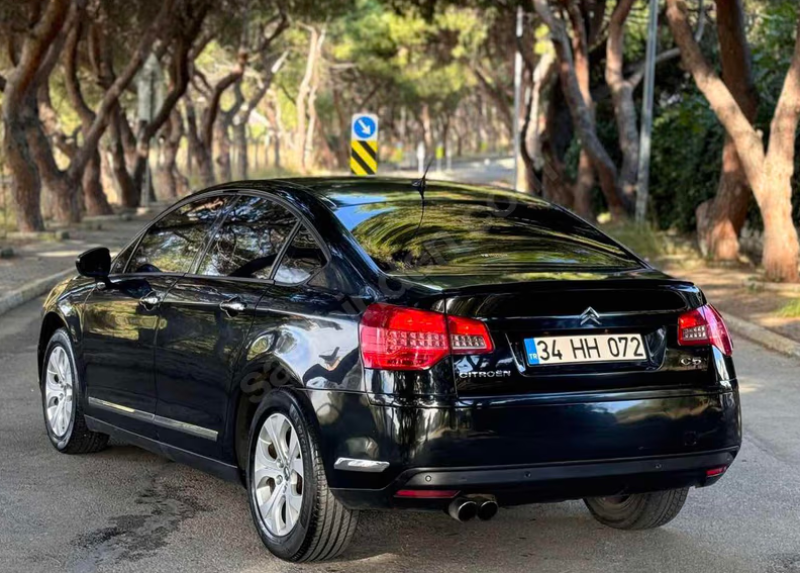 SAHİBİNDEN CİTROEN C5 TEMİZ BAKIMLI
