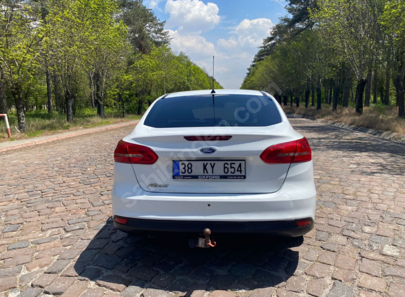 Biniciden Ford Focus