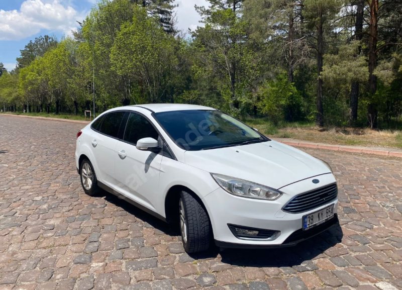 Biniciden Ford Focus