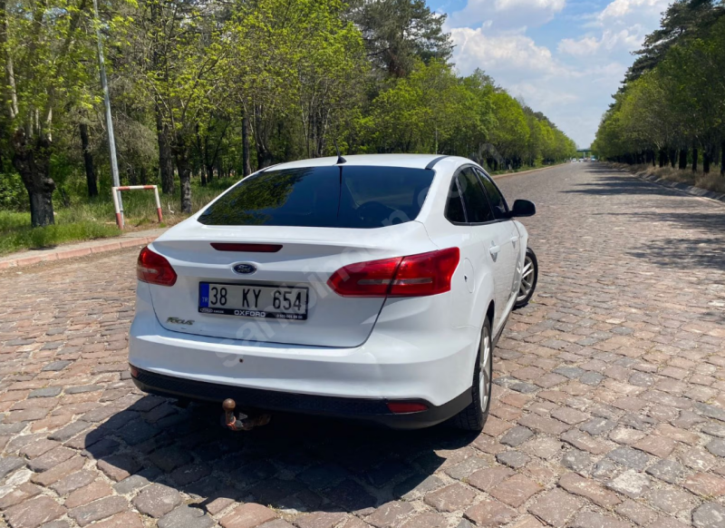 Biniciden Ford Focus