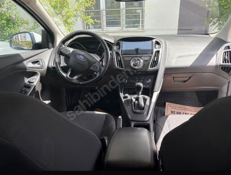 Biniciden Ford Focus