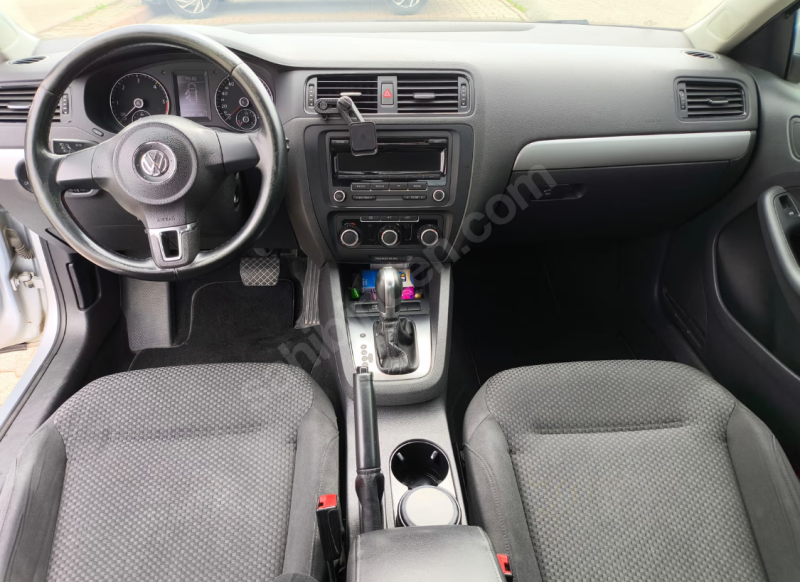 SAHİBİNDEN TEMİZ OTOMATİK JETTA