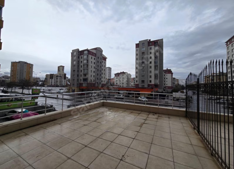 Esenyurt Mahallesi'nde şehre yürüme mesafesinde 3+1