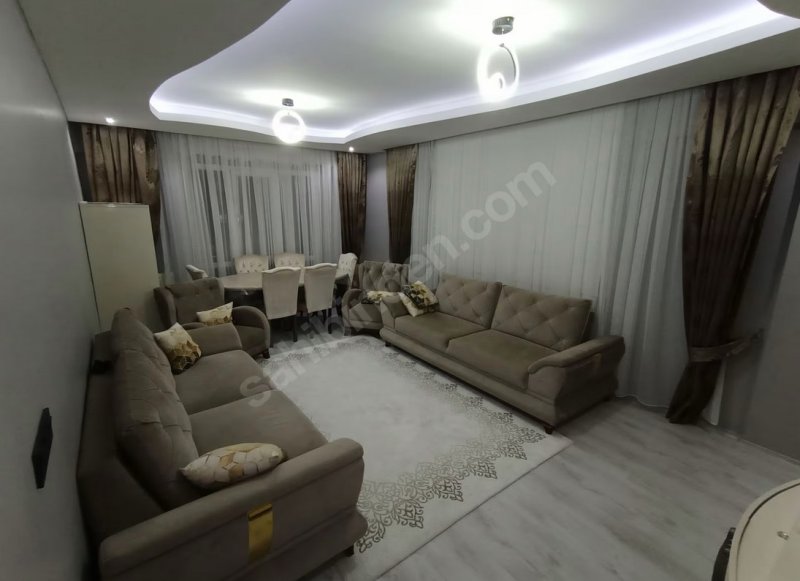 Talas Mevlana da papatya CAD. tramvaya 250 m önü açık 3+1