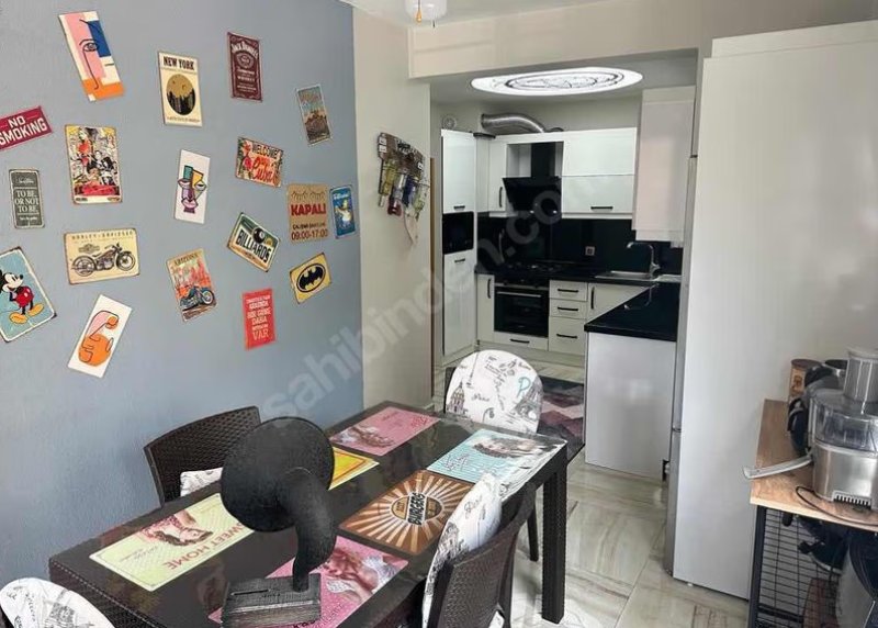 Kızılırmak caddesi üzerinde acil satılık 1. Kat