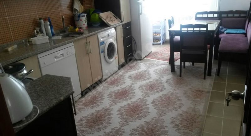 BAHÇELİEVLER MAH. ARAS SİTESİNDE SATILIK ARAKAT DAİRE