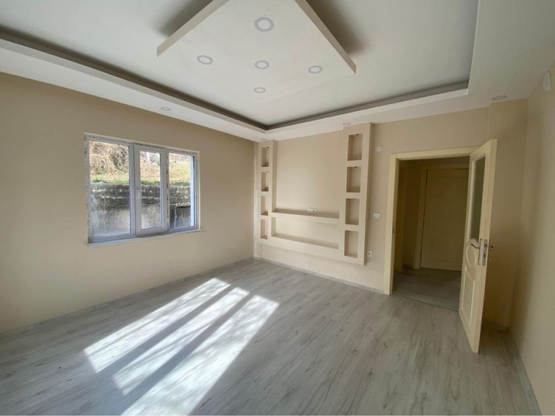 KAYSERİ YAHYALI KAVACIK MAH SATILIK 2 KATLI EV 800 M2 ARSASI VARDIR DAİRE SIFIRDIR