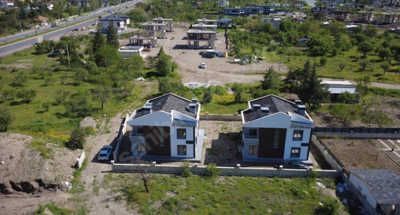 Şehir Merkezinde Mükemmel Konumda Oturmaya Hazır Villa