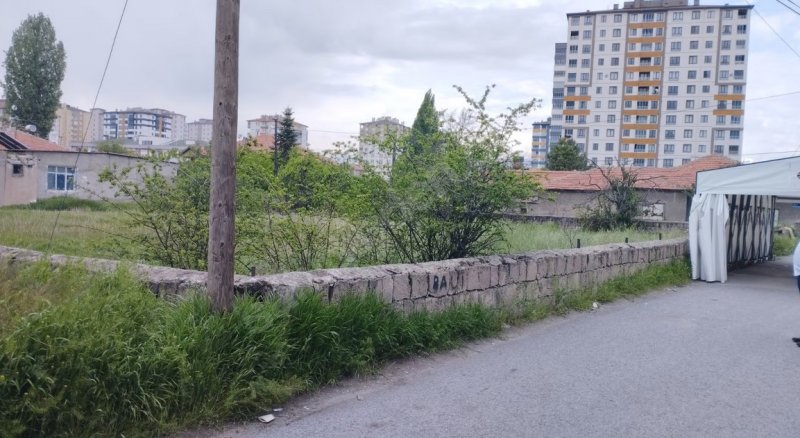 TEK TAPU 12 KAT İMARLI 1018M KÖŞE. takas yok