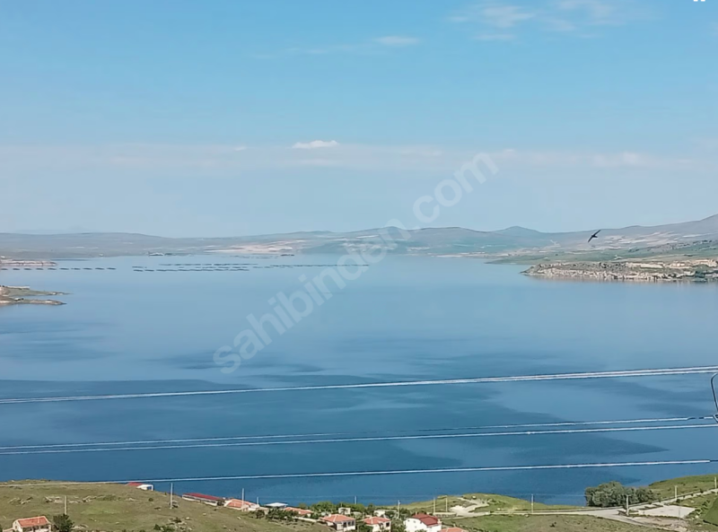 Kuşçu marinada baraj manzaralı satılık müstakil ev