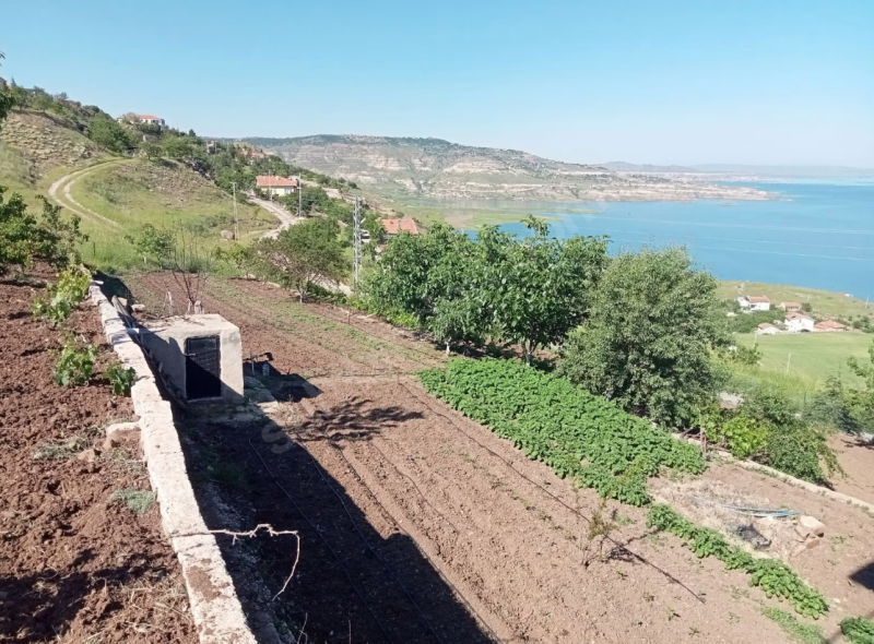 Kuşçu marinada baraj manzaralı satılık müstakil ev