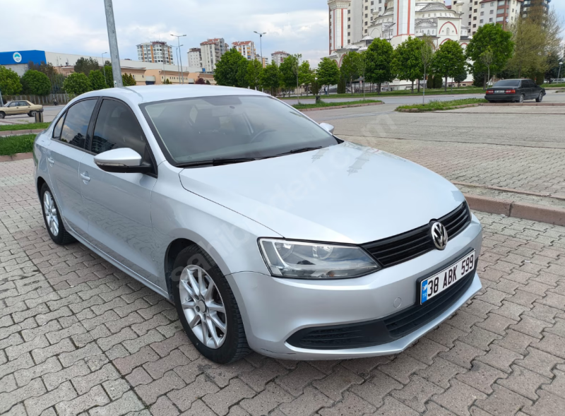 SAHİBİNDEN TEMİZ OTOMATİK JETTA