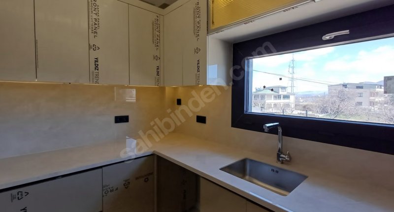 FIRSAT! AKYAZI'DA,KÖŞEBAŞI, MESKENLİ,4.5+1 LÜKS VİLLA!