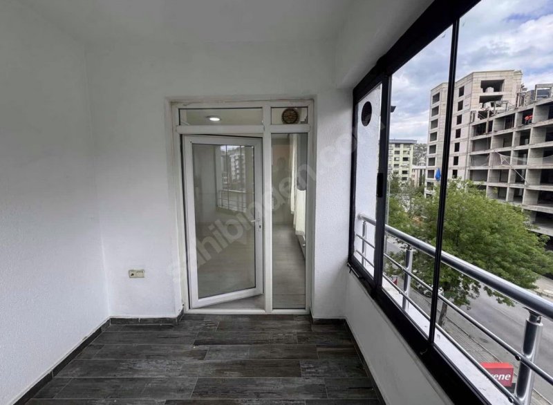 Talas Bahçelievler'de Cadde Üstü 2+1