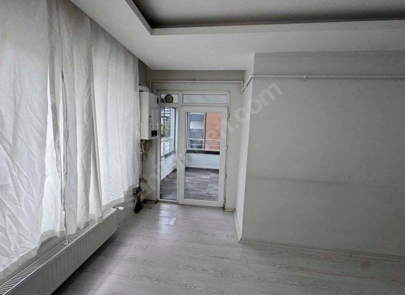 Talas Bahçelievler'de Cadde Üstü 2+1