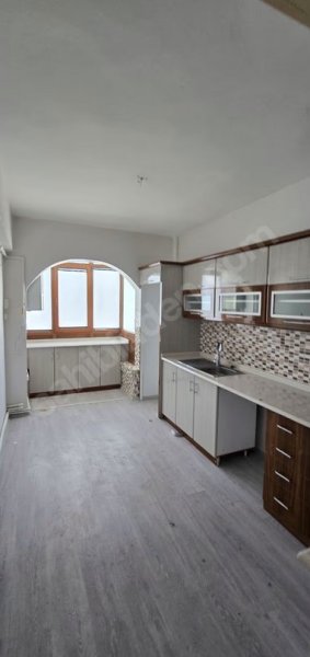 YENİKÖY DEMET EVLERDE KOMBİLİ 3+1 DAİRE..