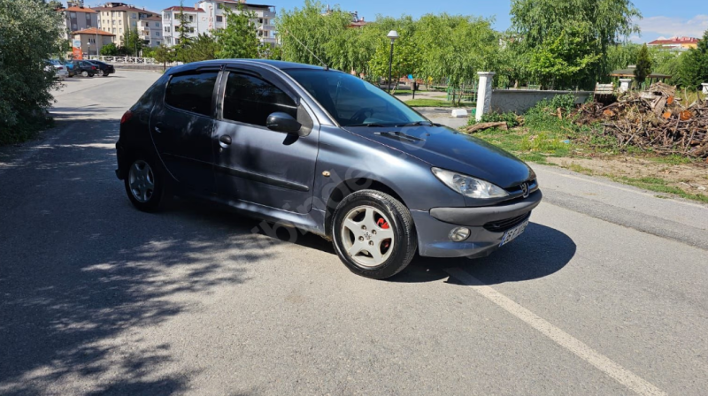 sahibinden bakımlı yakıt cimrisi 206 fever 2006 model