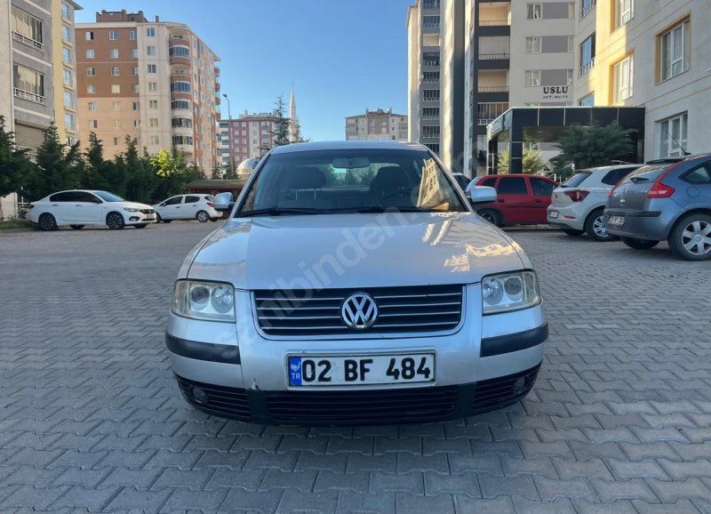TEMİZ PASSAT 267 BİNDE!!