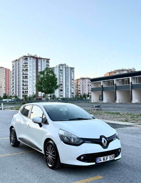SAHİBİNDEN BOYASIZ DEĞİŞENSİZ TRAMERSİZ RENAULT CLİO
