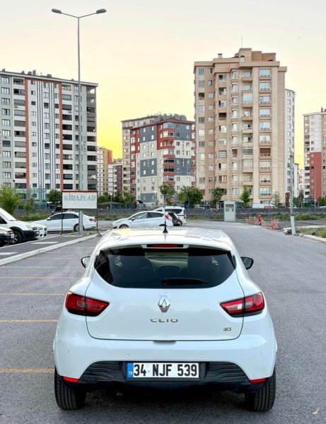 SAHİBİNDEN BOYASIZ DEĞİŞENSİZ TRAMERSİZ RENAULT CLİO