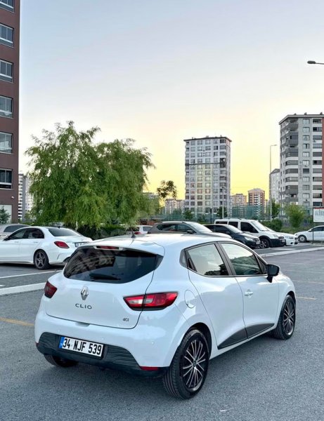 SAHİBİNDEN BOYASIZ DEĞİŞENSİZ TRAMERSİZ RENAULT CLİO