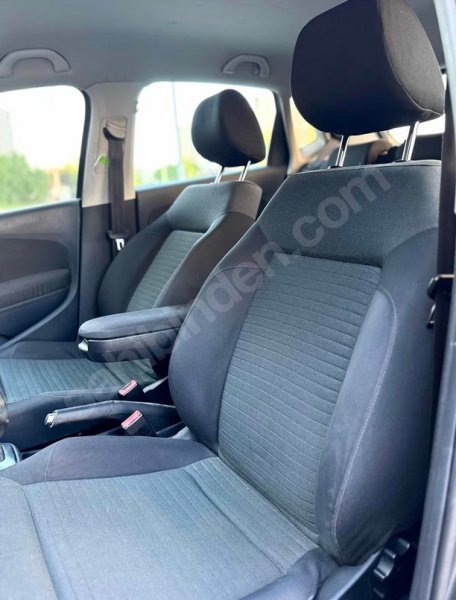 OTOMATİK VİTES 155 BİN KM'DE SAHİBİNDEN VW POLO