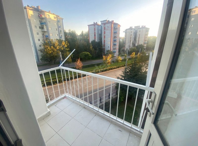 İÇİ FULL YAPILI - BELSİN 3+1 DAİRE - TRAMVAYA 50 MT.
