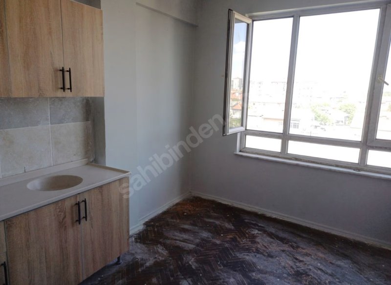 Adliye Yakını Büyük Ofis 200m² 4 adet Büro Tadilatli Cadde Üstü