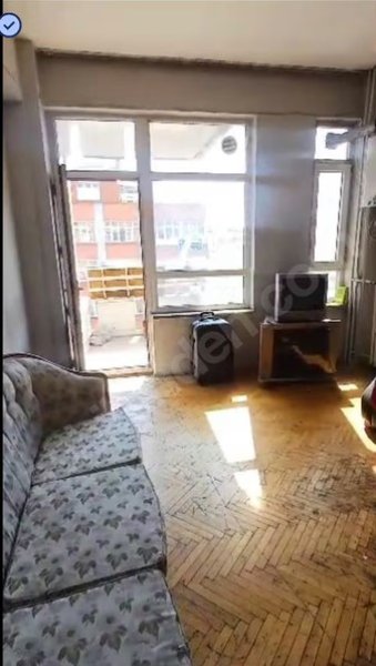 Adliye Yakını Büyük Ofis 200m² 4 adet Büro Tadilatli Cadde Üstü