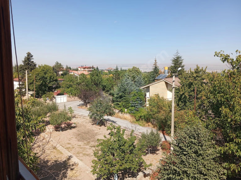 HEM YATIRIMLIK HEM OTURMALIK 1200 M2 ARSA 300 M2 EV