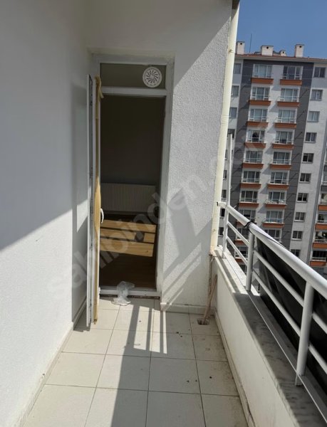 Sahibinden, eşyasız, tramvayın son durağında satılık 2+1 daire