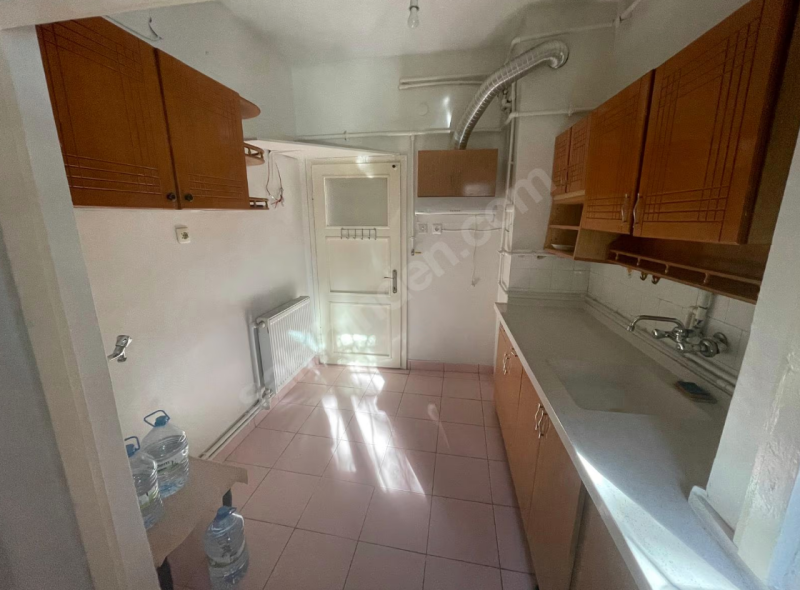 Bakımlı kiralık 3+1 ara daire