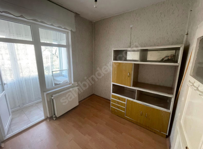 Bakımlı kiralık 3+1 ara daire