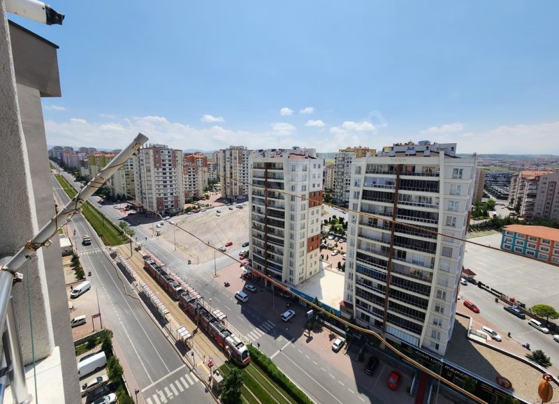 Site İçi, Açık Cepheli, Merkezi Isıtmalı 3+1 Tramvay güzergahı