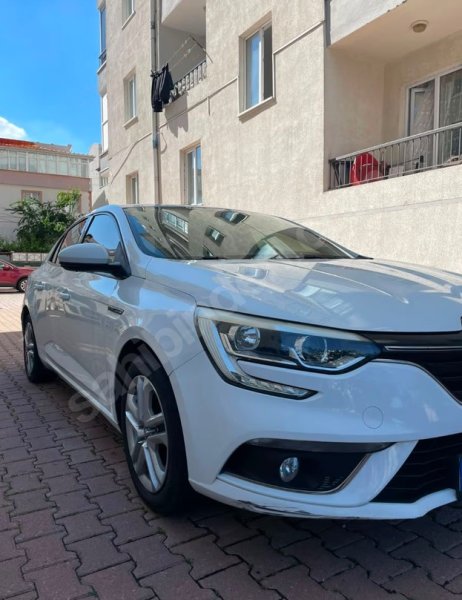 Boyasız Değişensiz Hasar Kayıtsız Aile Aracı Servis Bakımlı