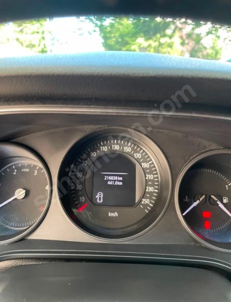 Boyasız Değişensiz Hasar Kayıtsız Aile Aracı Servis Bakımlı