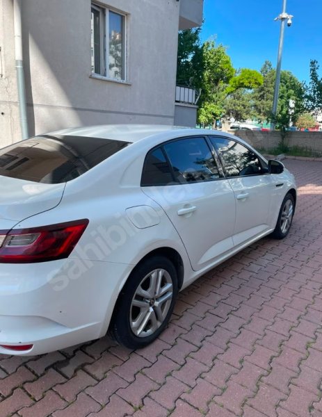 Boyasız Değişensiz Hasar Kayıtsız Aile Aracı Servis Bakımlı