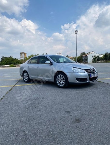 2010 MODEL SAHİBİNDEN SORUNSUZ JETTA 1.4 TSI