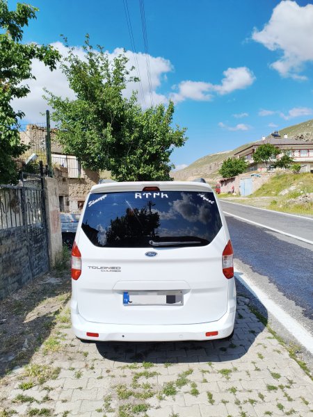 Ford Courier Titanyum Plus