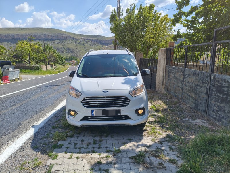 Ford Courier Titanyum Plus